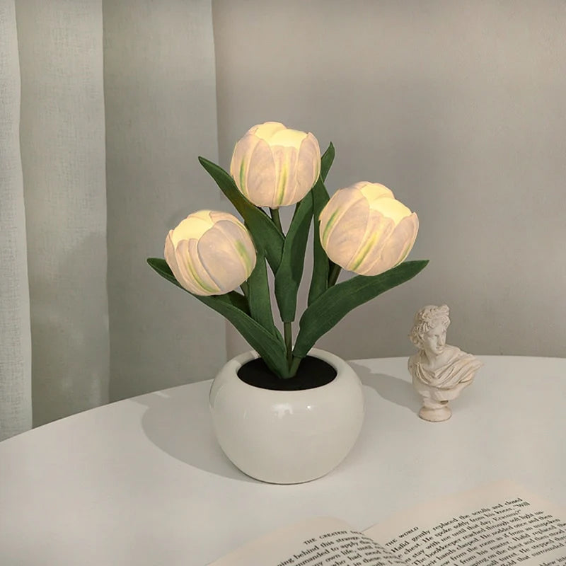 🔥LED лампа за нощно осветление с форма на лале🌷