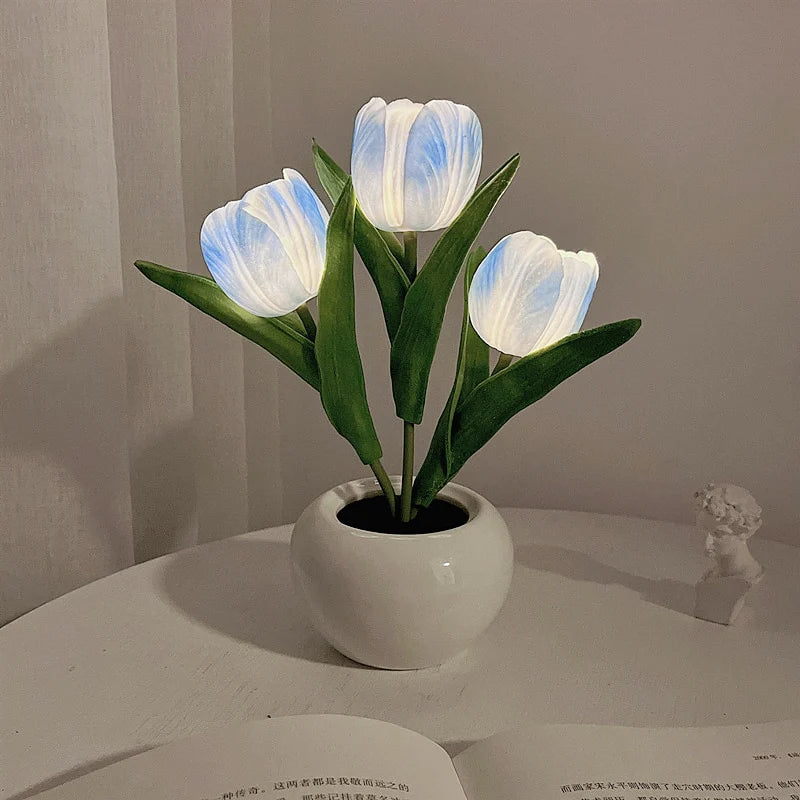 🔥LED лампа за нощно осветление с форма на лале🌷