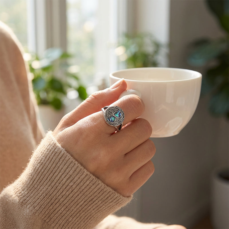 💍 Egyedi Szépség Ujjadon: Varázslatos Abalone Élet Fája Gyűrű – A Tökéletes Ajándék! 🎁💖