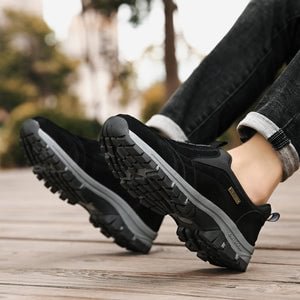 👟 Férfi Nemcsúszós Gyaloglócipő – Biztonságos és Kényelmes