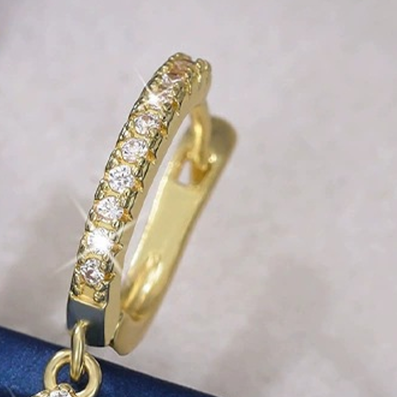 Elegáns Csepp Lógó Karika Fülbevaló 💎 – Időtálló Női Ékszer ✨
