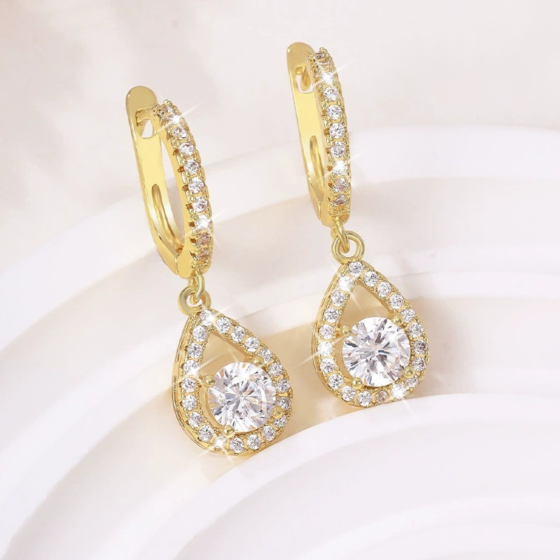 Elegáns Csepp Lógó Karika Fülbevaló 💎 – Időtálló Női Ékszer ✨